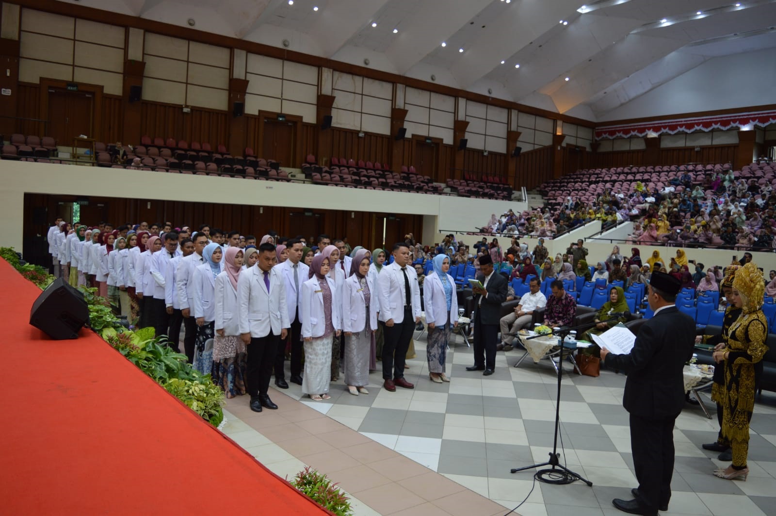 USK Luluskan 100 Dokter Hewan Baru