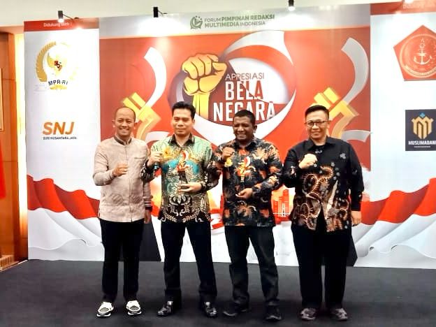 Pj Wali Kota Sabang Terima Penghargaan Apresiasi Bela Negara 2023