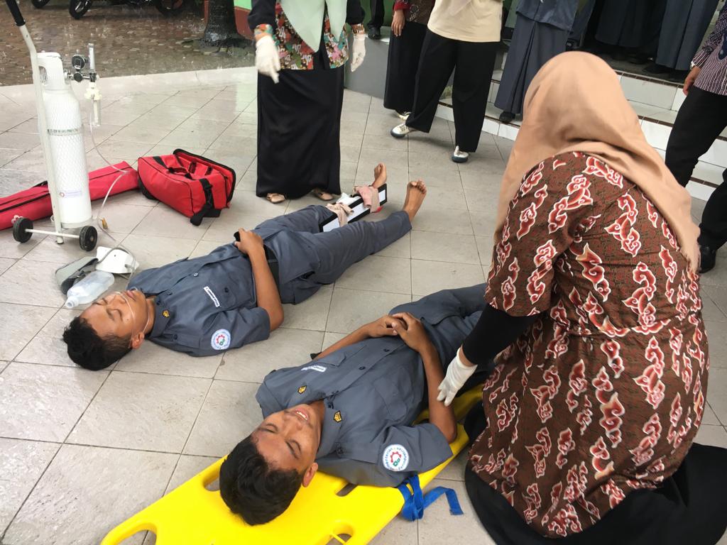 Jelang Peringatan 19 Tahun Tsunami SMTI Banda Aceh Adakan Simulasi Gempa