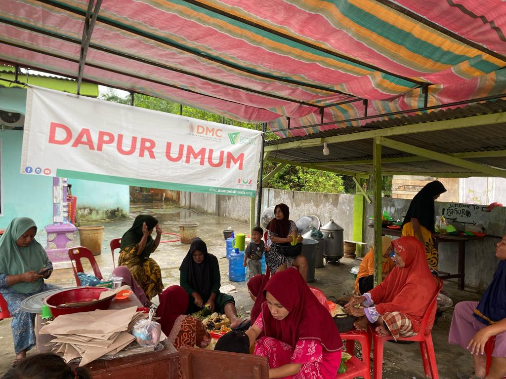 DD Waspada Dirikan Dapur Umum dan Posko Hangat Bagi Korban Banjir Labuhan Batu
