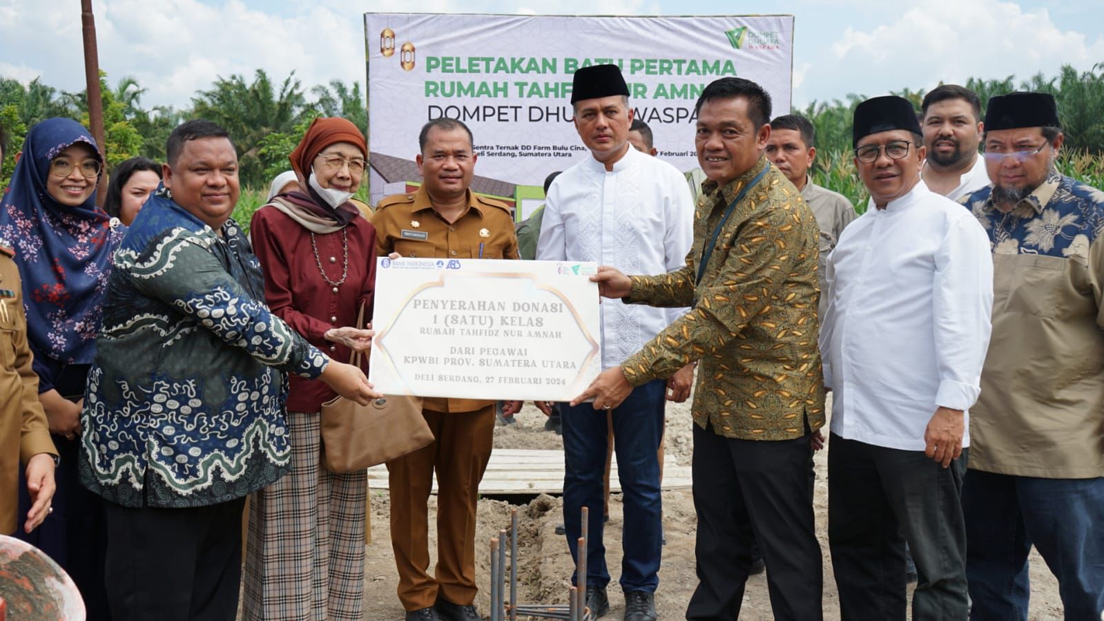 DD Waspada Santuni Keluarga Dhuafa dan Gulirkan Penerima Manfaat Baru Program Kampung Ummat BI