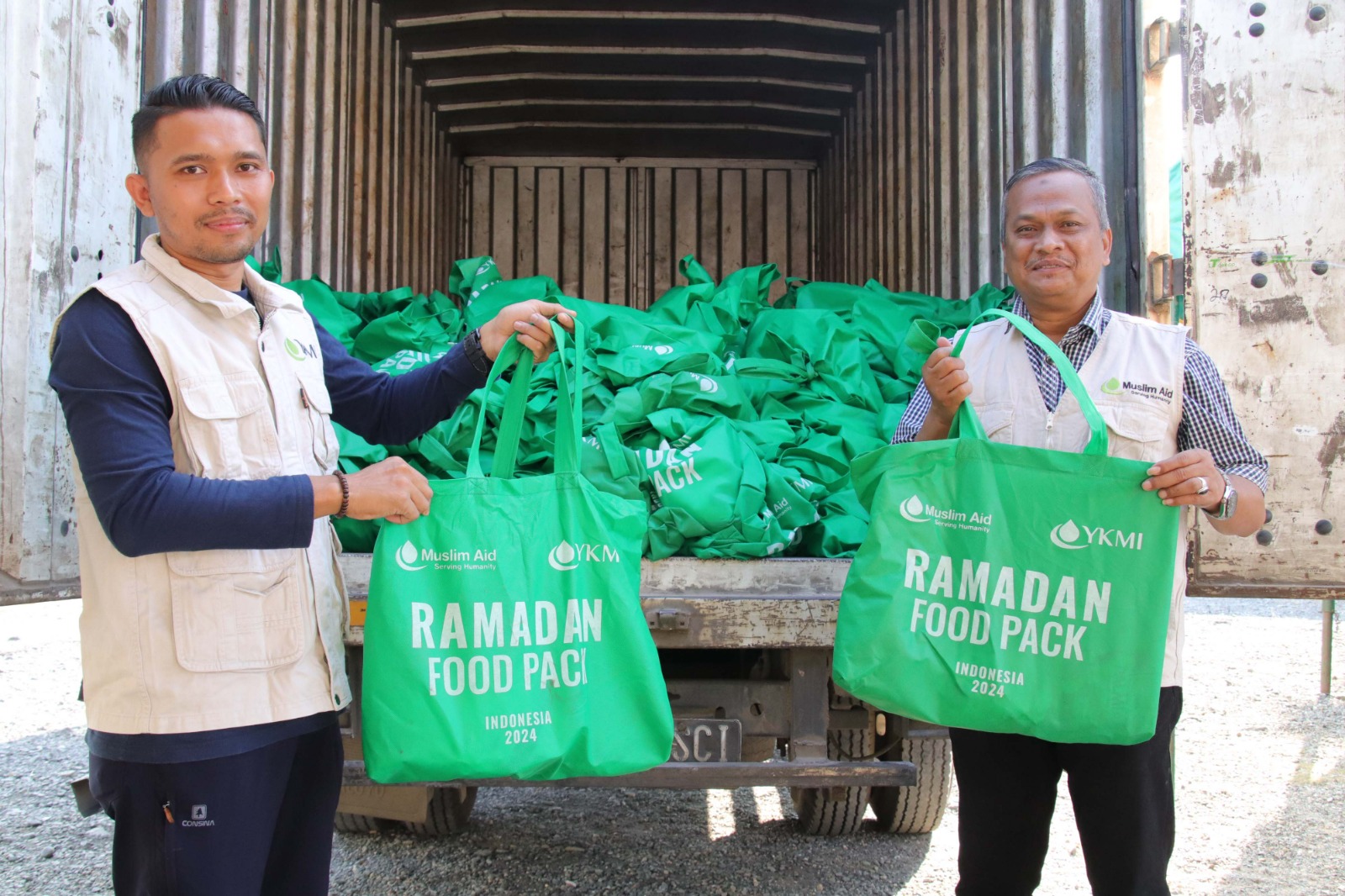 Muslim AID-YKMI Bagikan 1000 Paket Pangan Ramadan untuk Warga Aceh Besar