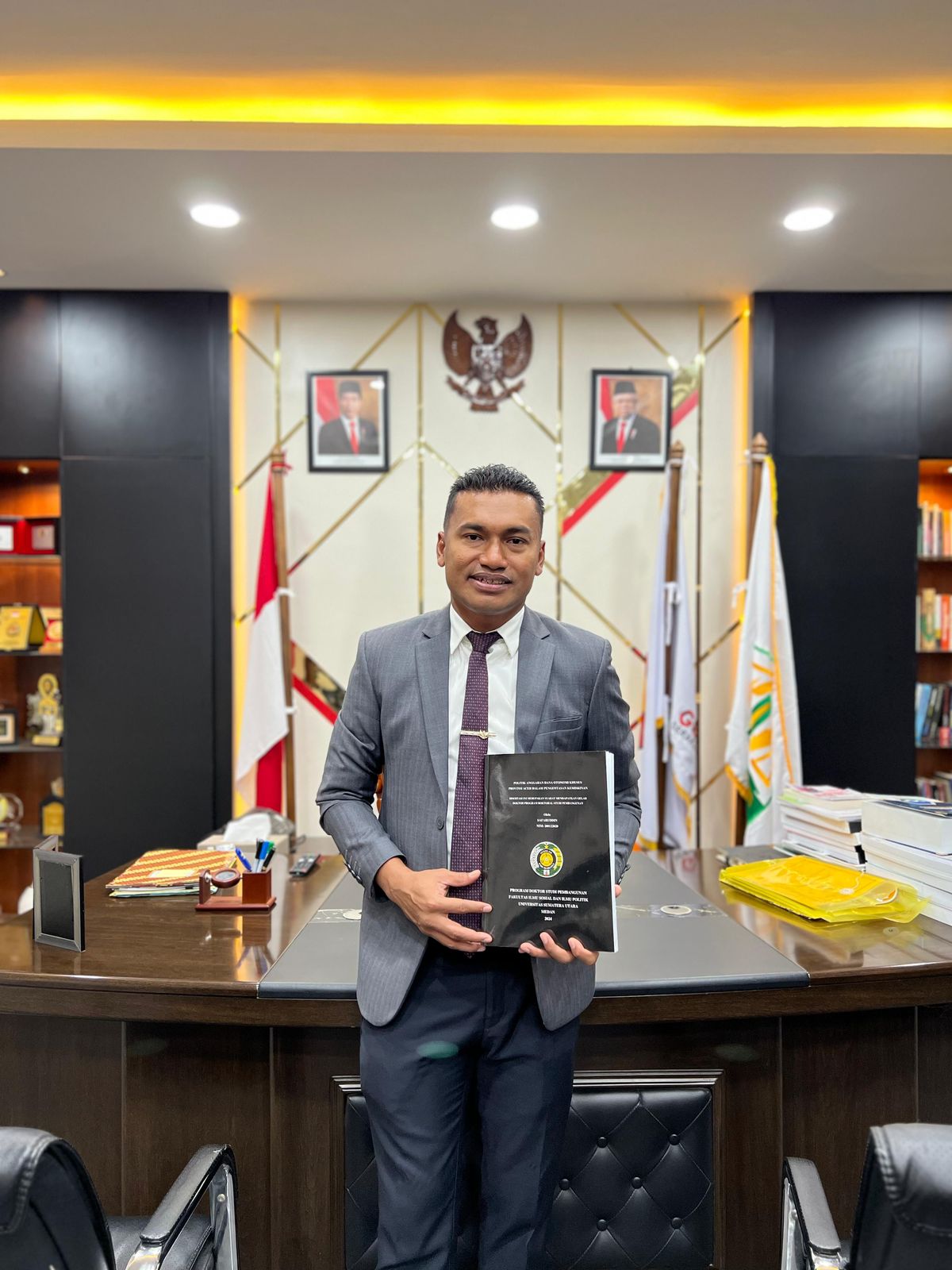 Selamat! Pimpinan DPRA Safaruddin Raih Gelar Doktor di USU