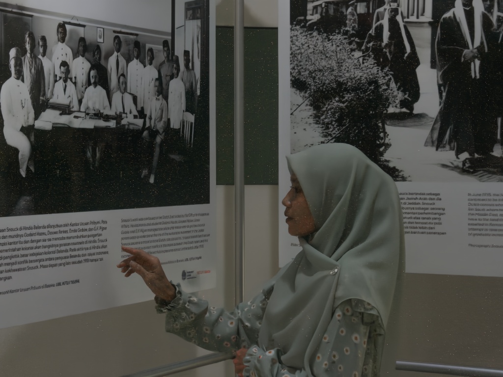 FOTO: Pameran Foto Snouck Hurgronje di UIN Ar-raniry