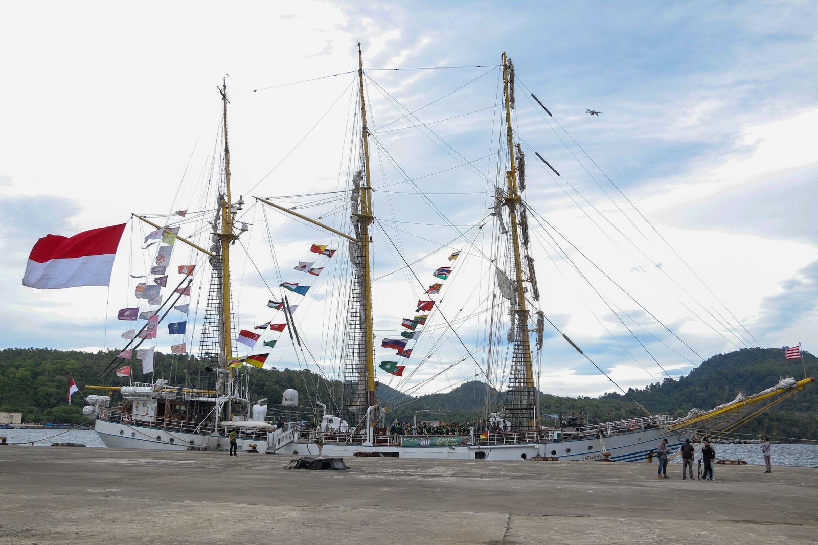 Aktifkan Kembali Jalur Rempah, KRI Dewaruci Bawa Peserta MBJR Singgahi Sabang.