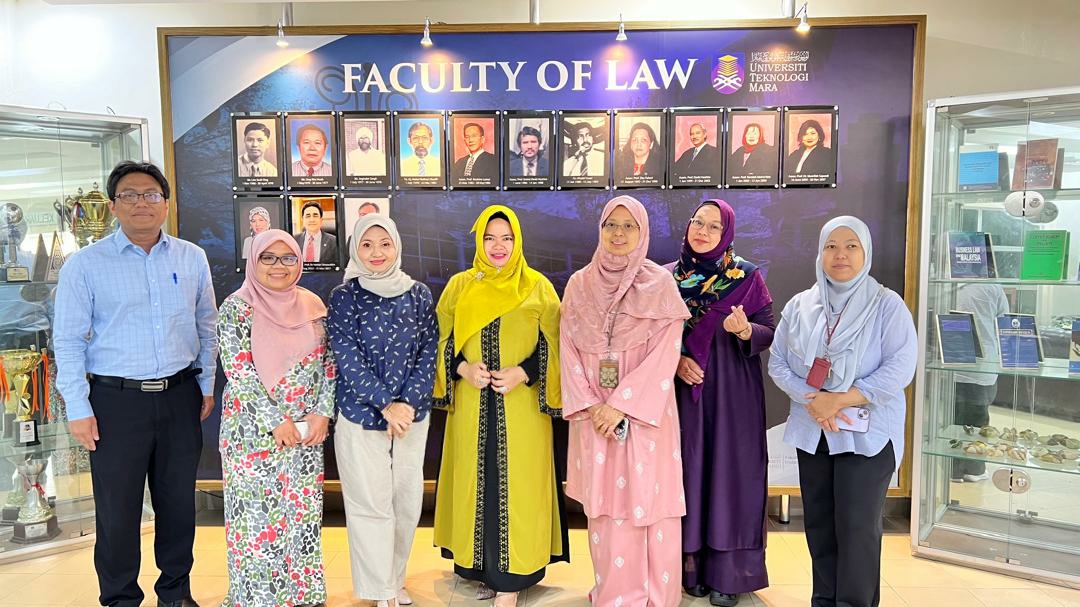 Profesor Yasmirah Bahas Perbandingan Korupsi Indonesia-Malaysia di UiTM Shah Alam