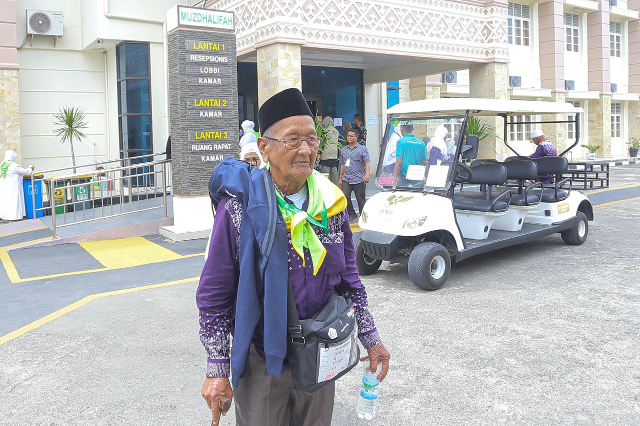 Jadi Jemaah Tertua dari Aceh, Abu Bakar ke Tanah Suci di Usia Hampir Satu Abad