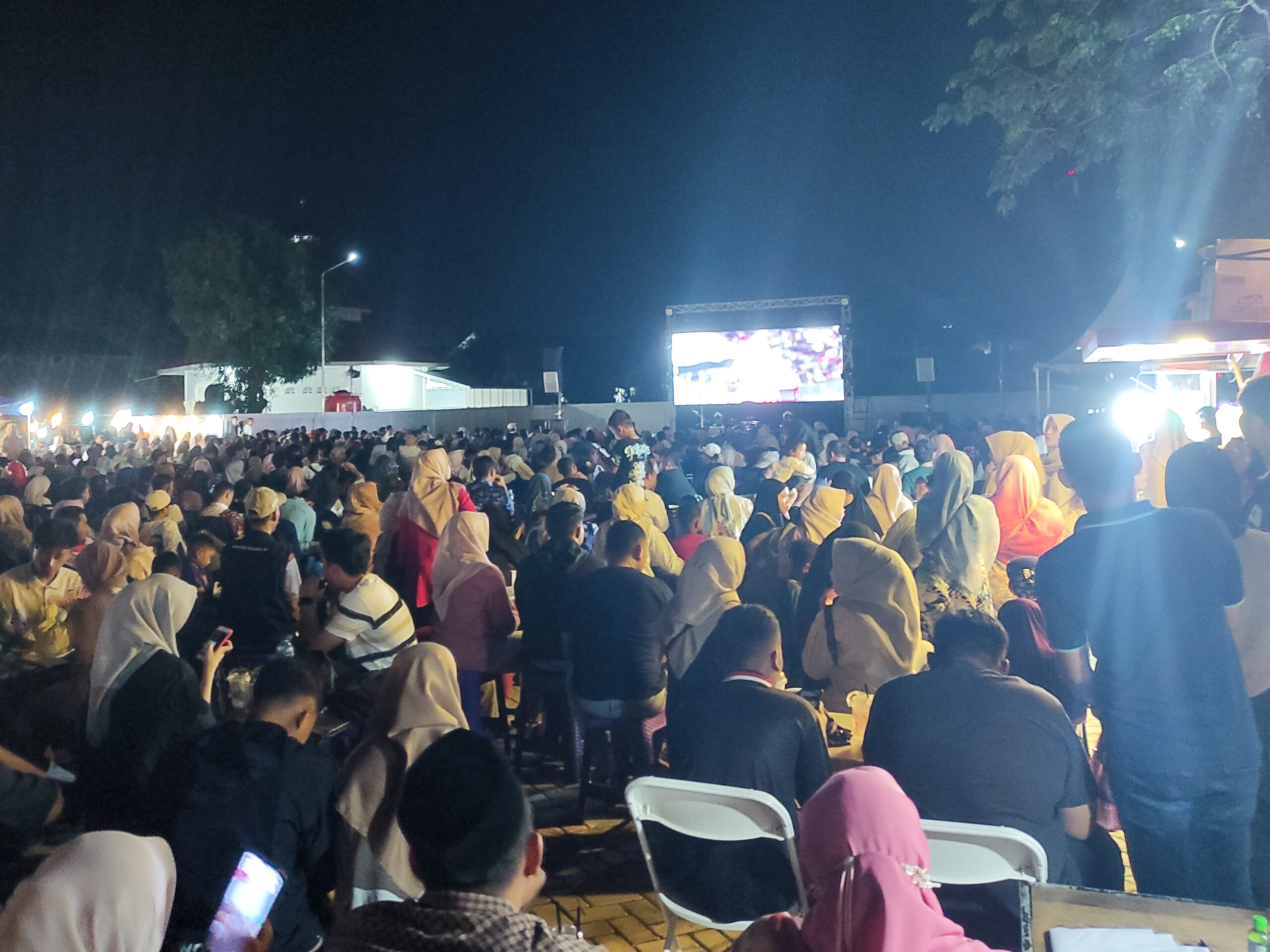 Masyarakat Padati Lapangan Nobar Opening Ceremony PON XXI Aceh-Sumut 2024