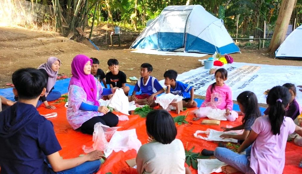 Kemah BAB, Cara Komunitas Indonesia Hijau Ajak Anak-anak Mengkonservasi Lingkungan