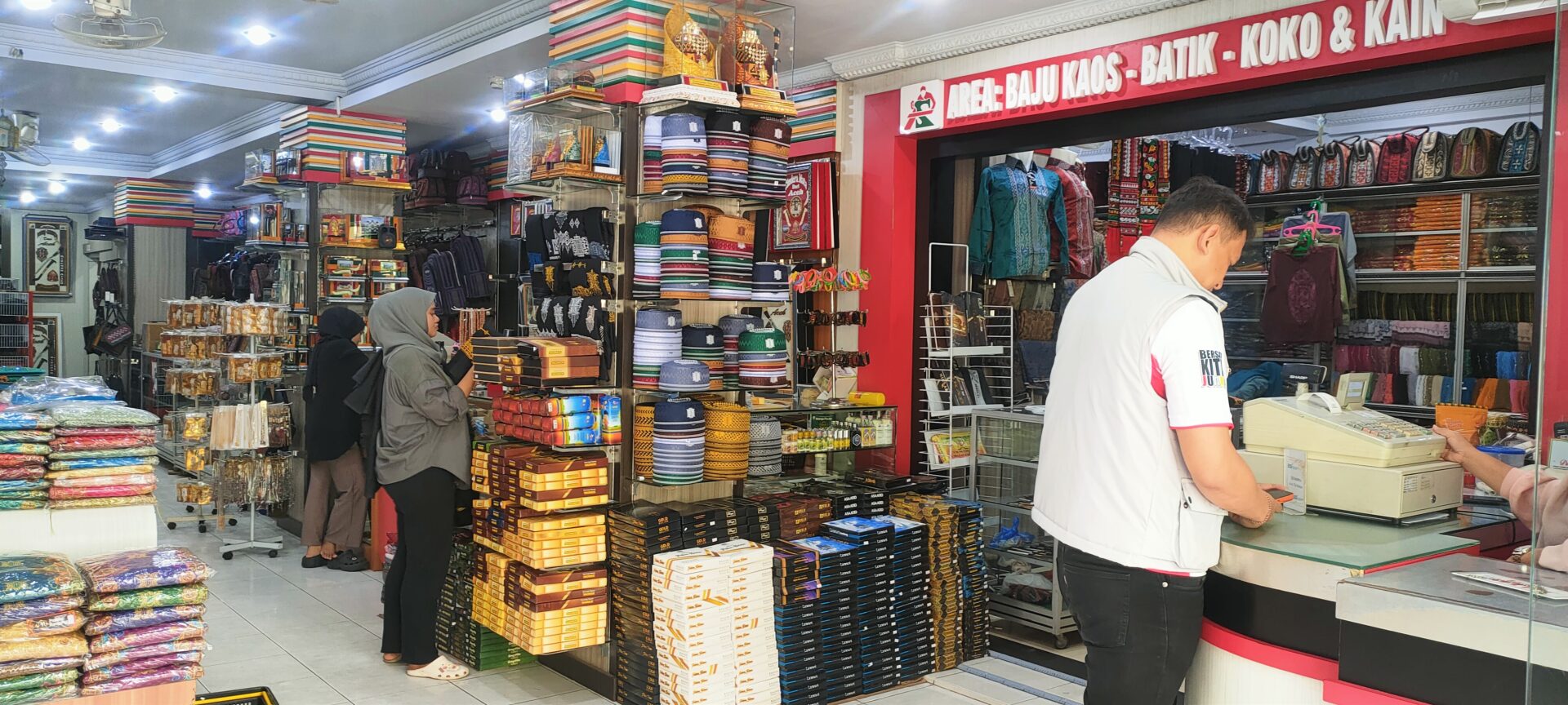 Toko Souvenir di Aceh Alami Lonjakan Pengunjung Selama PON XXI