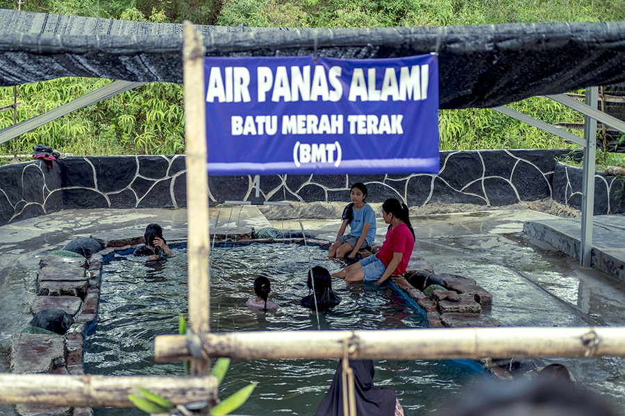 Mata Air Panas Bangka Belitung: Sumber Kehidupan Masyarakat Saat Kemarau Panjang