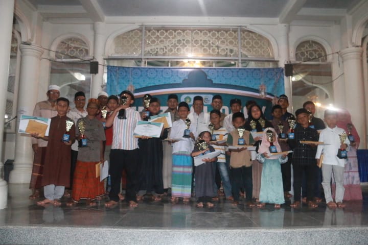 FAS ke-3 di Gampong Doy Ditutup, Mahasiswa HES Beri Kontribusi Nyata