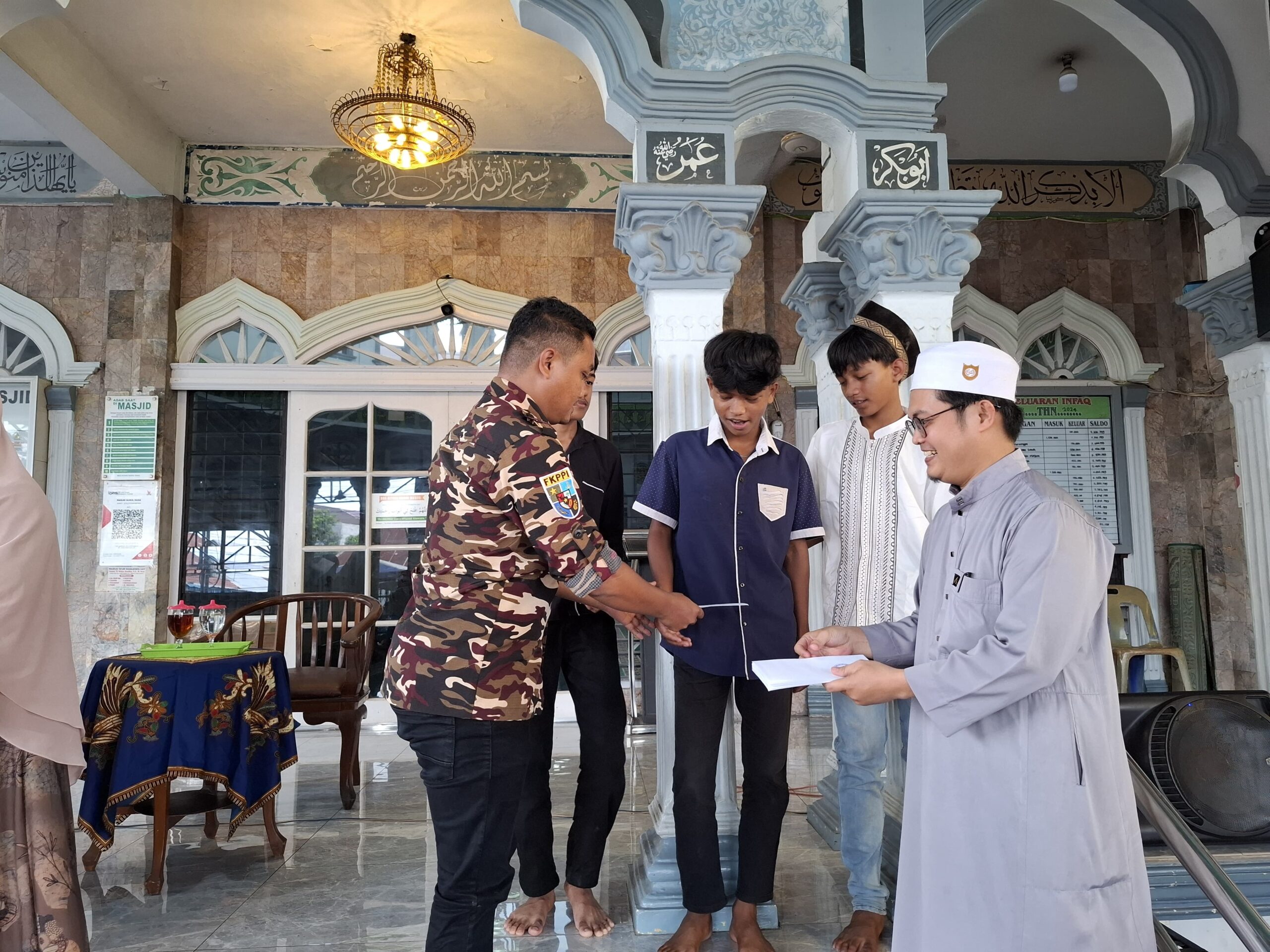 FKPPI Gelar Peringatan Isra’ Mi’raj di Masjid Nurul Huda, Santuni Anak Yatim