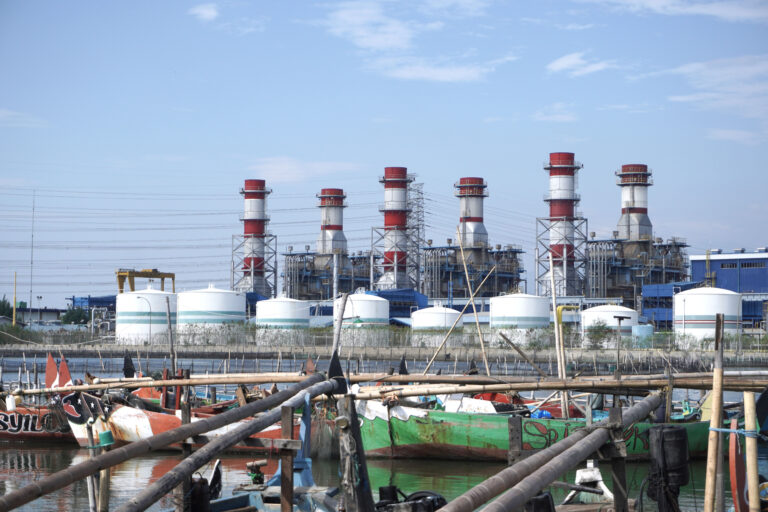Kajian Ingatkan Proyek Gas Alam Hambat Dekarbonisasi Indonesia