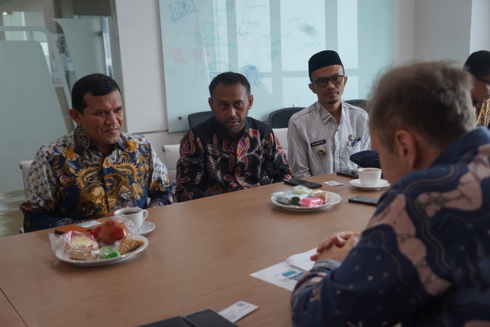 Wagub Aceh Bertemu Direktur IsDB, Bahas Pembangunan Ekonomi dan SDM