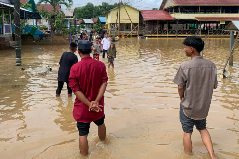 Nestapa Warga Berau Alami Banjir saat Lebaran