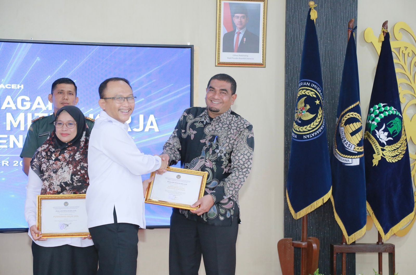Peduli Warga Binaan, Kemenag Aceh Besar Terima Penghargaan Kemenimipas 