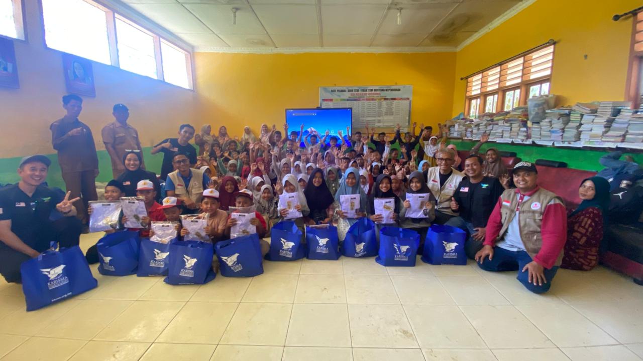 Gandeng Donatur Luar Negeri, BFLF Salurkan Ratusan Seragam Sekolah-Paket Ramadan di Aceh Tamiang