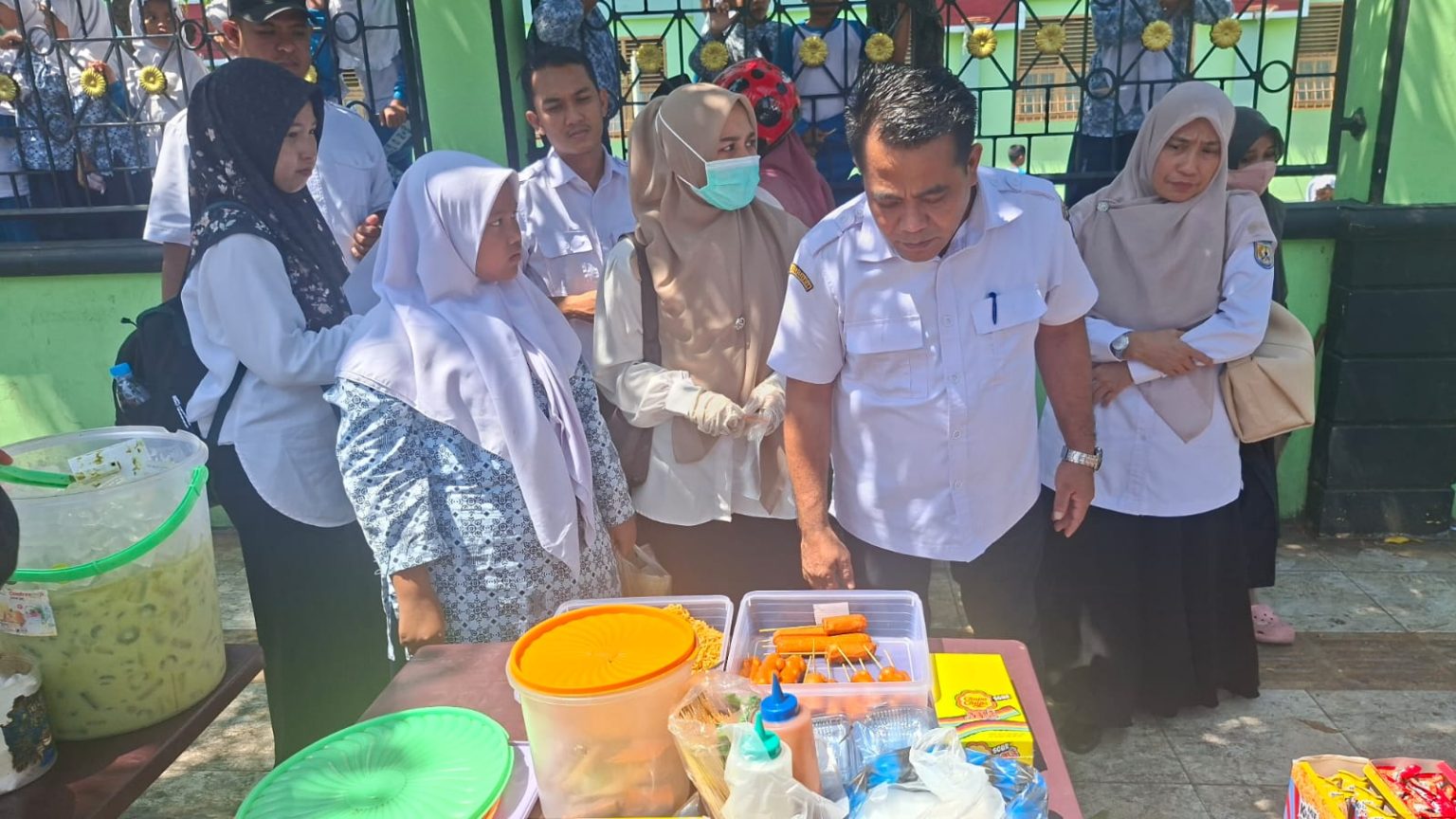 Sidak Kantin Sekolah, Dinkes Banda Aceh Temukan Jajanan Aman dari Zat Berbahaya