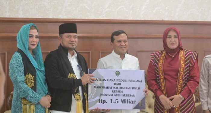 Wagub Fadhlullah dan Ketua TP-PKK Sambut Kedatangan Gubernur Kaltim di Aceh