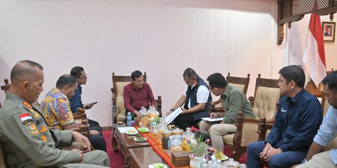 Wagub Aceh Bahas Penanganan Bencana dan Pembangunan Huntara Bersama Wakil Kepala Badan Pengaturan BUMN