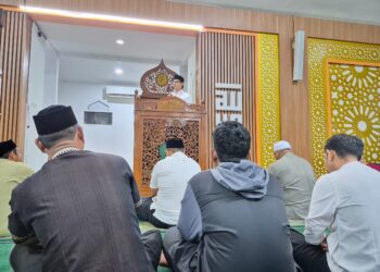 Ceramah Tarawih Perdana, Rektor UIN Ar-Raniry Soroti Dimensi Aqidah, Syariah, dan Akhlak