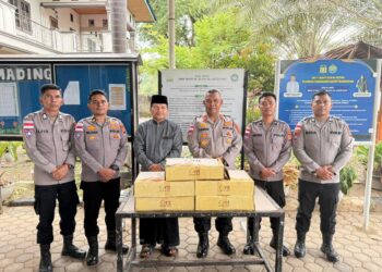 Polda Aceh Salurkan 2,7 Ton Kurma Tahap I ke 53 Titik di Banda Aceh dan Aceh Besar