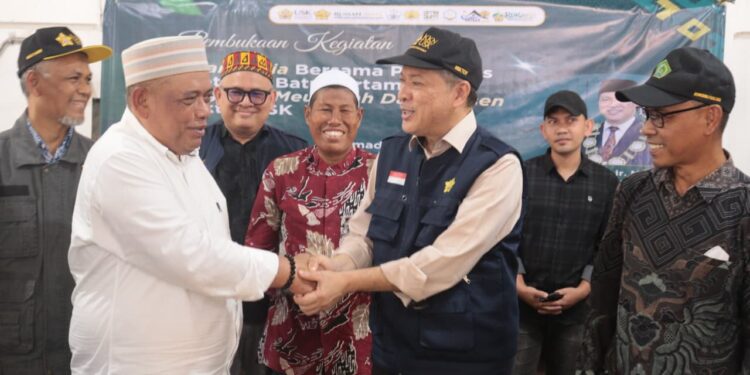 Bangun Meunasah, USK Tegaskan Peran Kampus di Garis Depan Kemanusiaan