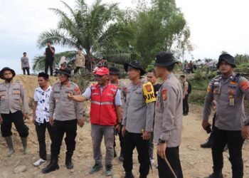 Kapolda Aceh Tinjau Jembatan Bailey di Sawang, Pondasi Bergeser Usai Banjir