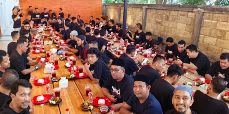 Ramadan Jadi Momentum Kebersamaan bagi Komunitas Sepakbola Tuagila FC-Latansa FC Banda Aceh
