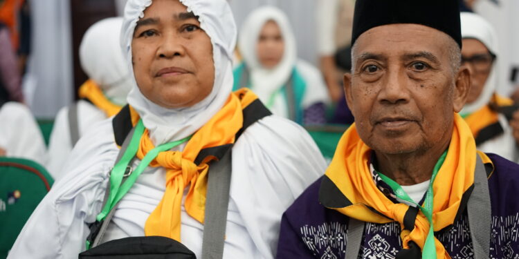 Akses ke Makkah Dibatasi, Arab Saudi Hentikan Sementara Izin Umrah