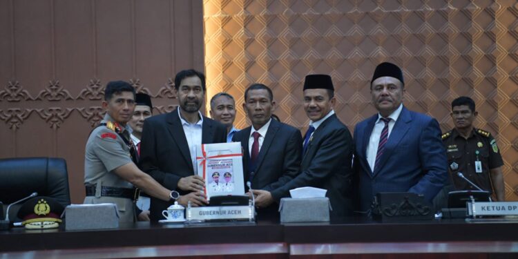 Sampaikan LKPJ 2025, Gubernur Aceh Mualem Dorong Pembangunan Berkelanjutan