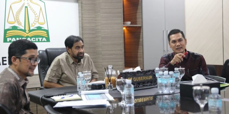 Data JKA Jadi Kunci, Mualem Dorong Layanan Kesehatan Lebih Efektif