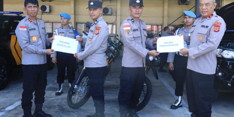 Kapolda Aceh Serahkan Bantuan Kendaraan Dinas untuk Polres Subulussalam dan Simeulue