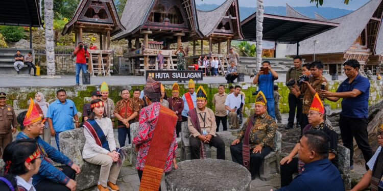 Menpar Widiyanti Tinjau Kesiapan Destinasi Super Prioritas Danau Toba