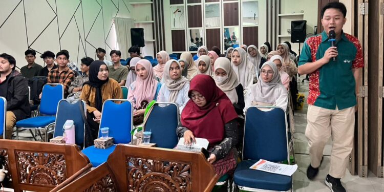 Avian Brands Bekali Mahasiswa Arsitektur FST UIN Ar-Raniry dengan Ilmu Pengecatan