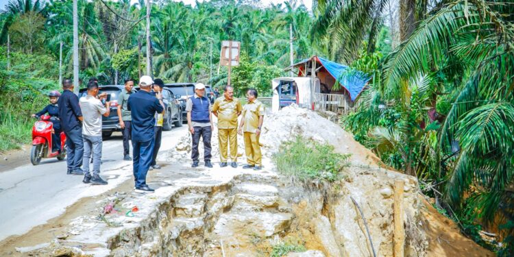 Wagub Tinjau Infrastruktur Jalan dan Perusahaan Air Minum di Aceh Tamiang