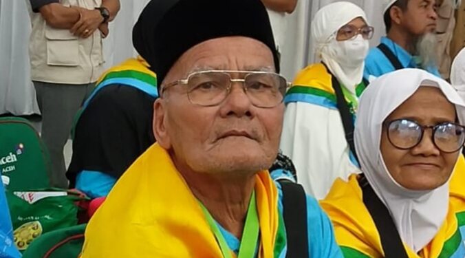 Muhammad Amin dan Istri Wujudkan Impian Haji dari Hasil Jualan Ikan dan Kacang Asin