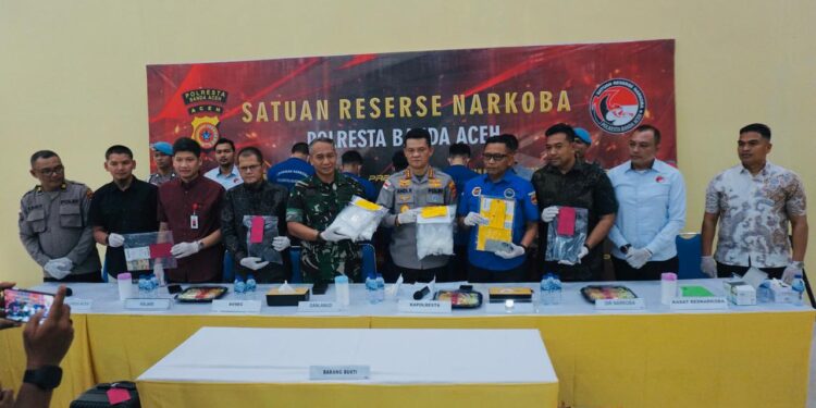 Kurir Dijanjikan Upah Puluhan Juta, Penyelundupan 4 Kg Sabu Digagalkan di Bandara SIM