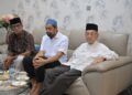 Mualem Takziah ke Rumah Duka Mantan Gubernur Aceh Zaini Abdullah