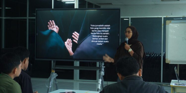 Fotografer Aceh Riska Munawarah Lolos Joop Swart Masterclass 2026 Program Bergengsi World Press Photo