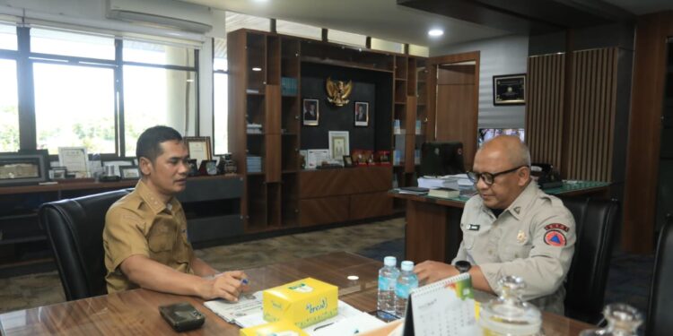 Viral Siswa Seberangi Sungai di Atas Tali, Pemerintah Aceh Desak BNPB Bangun Empat Jembatan