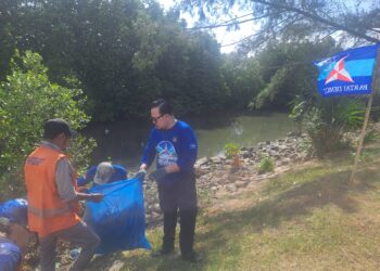 Sambut HUT ke-25, Demokrat Aceh Gelar Aksi Bersih Lingkungan dan Tanam Pohon