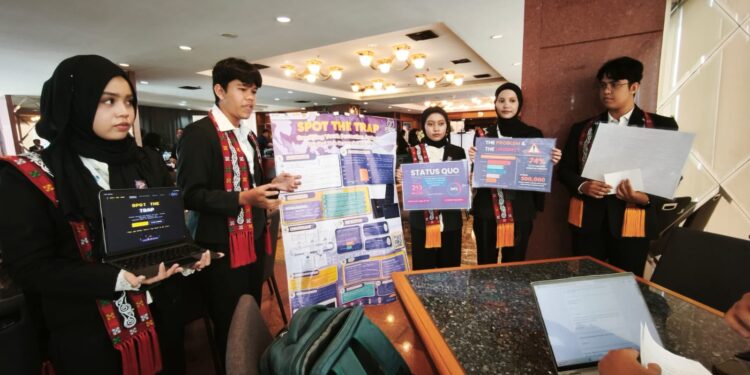 Biar Nggak Kena Ghosting Loker Palsu: Mahasiswa USK Sabet Medali di Thailand Lewat “Spot The Trap”!