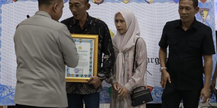 Gugur Saat Bantu Polisi Tindak Pelaku Narkoba, Pratu Galuh Nugraha Diberi Penghargaan