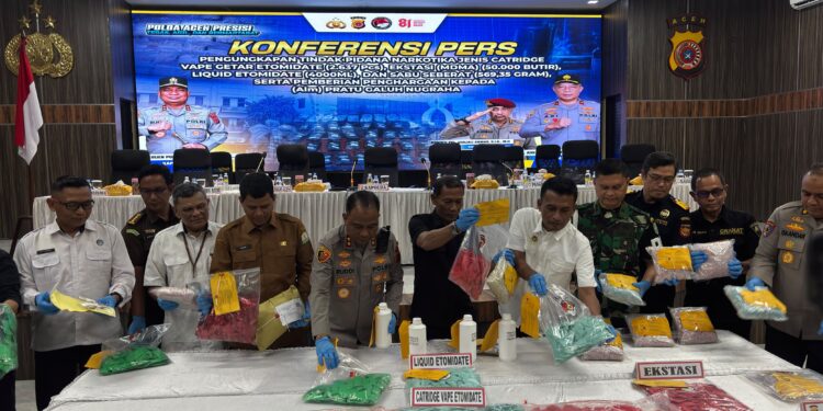 Polda Aceh Berhasil Gagalkan Peredaran Narkotika Jenis Etomidate dan Ekstasi dalam Jumlah Besar, Oknum Keuchik Aktif Ikut Diamankan