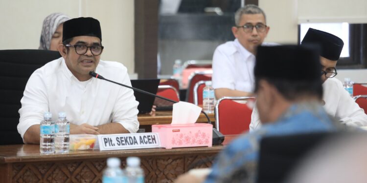 Rapat Bersama Banggar DPRA, Plt Sekda Aceh Ajak Perkuat Sinergi dan Komunikasi