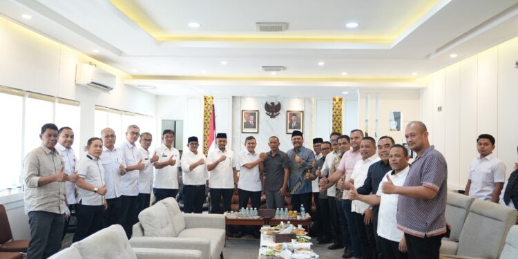 Wagub Aceh dan DPRA Bahas Percepatan Qanun APBA dan Stabilitas Sosial