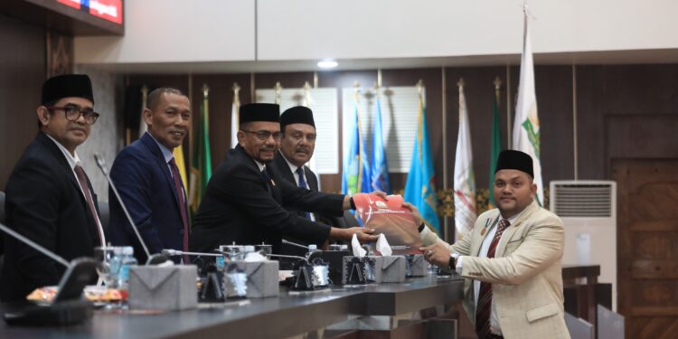 Pemerintah Aceh Terima Catatan dan Rekomendasi DPRA atas Pertanggungjawaban APBA 2025