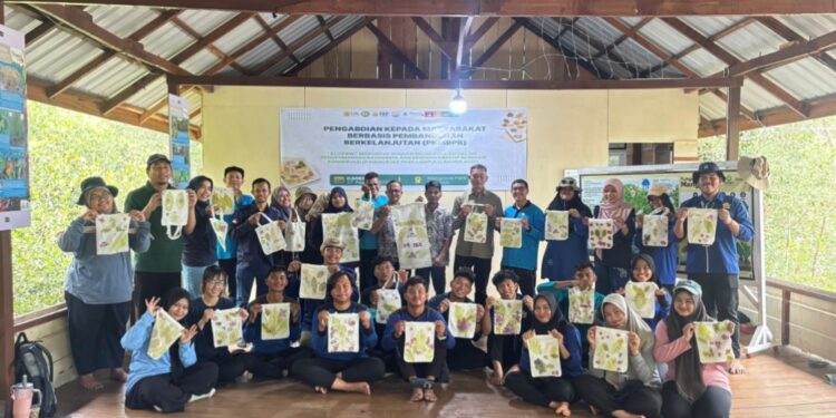 USK dan PEMANGKU Kenalkan Ecoprint Berbasis Mangrove di Mangrove Park Lampulo